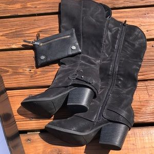 Fergaliecious Boots Size 7